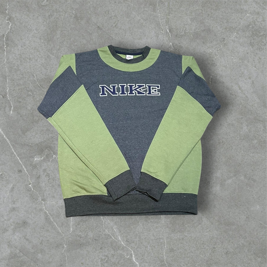 Nike Vintage Reworked Embroidered Unisex Sweatshirt Size M